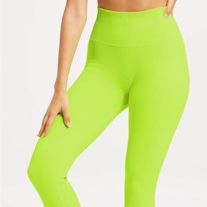 GOOD AMERICAN SEAMLESS CHUNKY RIB LEGGING- LIME GREEN- UNWORN- WITH TAGS